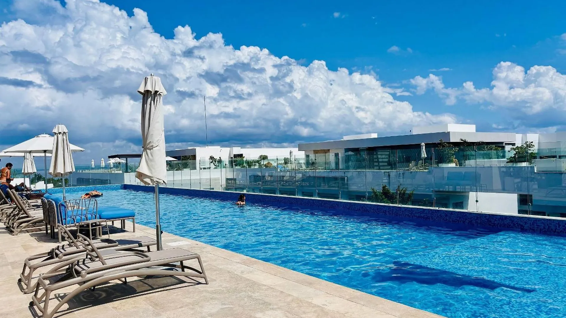 Ipana 114C Fall In Love With Playa Del Carmen